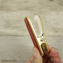 画像をギャラリービューアに読み込む, 【着物クリップ(単品・1個)大サイズ(赤)】着付けクリップ/和装小物/日本製/着付け小物/仮止め/裾押さえ/和服/着付教室/衿/襟/ハンディクリップ ハンディクリップ 大 着物 和装 着付け 衿止め 衿留め クリップ 【TT】