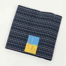 画像をギャラリービューアに読み込む, 洗える着物 阿波しじら【濃藍に格子縞】 No,104 女性用 13m しじら織 反物 夏着物 単衣着物 ゆかた 木綿 フルオーダー お仕立て 普段着 湯通し済み 着付け 着物 浴衣 和装 レディース 家庭洗濯可 紺 ネイビー