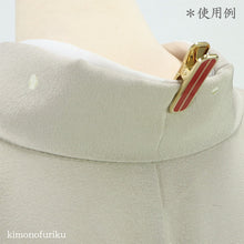画像をギャラリービューアに読み込む, 【着物クリップ赤(小サイズ)】 2個セット/着付けクリップ/和装小物/日本製/着付け小物/仮止め/日本製/裾押さえ/和服/着付教室/衿/襟/ハンディクリップ/小/着物/和装/着付け/衿止め/衿留め/クリップ/きものクリップ/ミニサイズ/ゴールド/赤【TT】