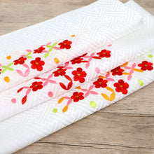 画像をギャラリービューアに読み込む, 【 選べる! こども用 刺繍半衿 】七五三 子供 半衿 ホワイト ピンク 刺繍半衿 女の子 キッズ かわいい 花柄 手毬 ポリエステル 紗綾型 白 子供用 和装小物【IT】