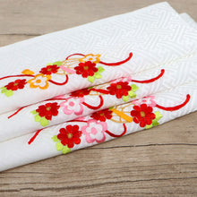 画像をギャラリービューアに読み込む, 【 選べる! こども用 刺繍半衿 】七五三 子供 半衿 ホワイト ピンク 刺繍半衿 女の子 キッズ かわいい 花柄 手毬 ポリエステル 紗綾型 白 子供用 和装小物【IT】