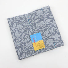 画像をギャラリービューアに読み込む, 洗える着物 阿波しじら 抜染 グレー 【青みグレーに草花模様】 No,G01 女性用 12m しじら織 反物 夏着物 単衣着物 ゆかた 木綿 フルオーダー お仕立て 普段着 湯通し済み 着付け 着物 浴衣 和装 レディース 家庭洗濯可