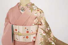 画像をギャラリービューアに読み込む, 【中古】訪問着+襦袢セット『花井幸子』彩り揺れる桜模様 フォーマル 略礼装 ピンク 身丈159.5cm 裄丈66.5cm 袷正絹着物 HC2-37