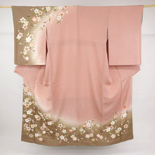 画像をギャラリービューアに読み込む, 【中古】訪問着+襦袢セット『花井幸子』彩り揺れる桜模様 フォーマル 略礼装 ピンク 身丈159.5cm 裄丈66.5cm 袷正絹着物 HC2-37
