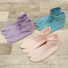 画像をギャラリービューアに読み込む, キッズ カラーストレッチ足袋 全6色 男女兼用 13~20cm 履きやすい ソックスタイプ レッド ピンク パープル ブルー マスタード ストレッチ こども 靴下 草履 ボーイ ガール たび 着物 七五三 ひな祭り こどもの日 お正月 和装小物【KJ】K24-41