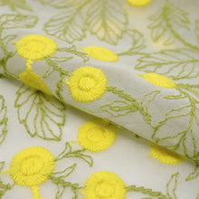 画像をギャラリービューアに読み込む, 刺繍ボタニカルレース半衿 全2色 モダン 日本製 イエロー パープル 大人 かわいい おしゃれ 小紋 春夏秋冬 着付け レース 半襟 和装小物