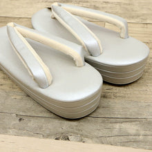 画像をギャラリービューアに読み込む, 大原商店 綿草履 全5色 Mサイズ M&Lサイズ フリーサイズ 23.0~24.5cm シンプル 洒落草履 レディース ブルー パープル ピンク ベージュ ブラウン コットン おしゃれ モダン パールカラー ワンサイズ ぞうり 女性 女物 和服履物 小紋 紬 着物 和装小物 k24-61