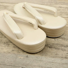 画像をギャラリービューアに読み込む, 大原商店 綿草履 全5色 Mサイズ M&Lサイズ フリーサイズ 23.0~24.5cm シンプル 洒落草履 レディース ブルー パープル ピンク ベージュ ブラウン コットン おしゃれ モダン パールカラー ワンサイズ ぞうり 女性 女物 和服履物 小紋 紬 着物 和装小物 k24-61