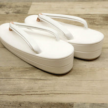 画像をギャラリービューアに読み込む, 《在庫限り》大原商店 草履 全5色 M&Lサイズ フリーサイズ 23.0~24.5cm シンプル 洒落草履 レディース ホワイト アイボリー パープル ピンク ピンクベージュ 合皮 おしゃれ モダン パールカラー ワンサイズ ぞうり 女性 女物 和服履物 小紋 紬 着物 和装小物 k24-66