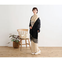 画像をギャラリービューアに読み込む, 真綿まとうショール 『無地』 老舗ブランド 奥順謹製 結城紬 2024年 高級 大判 ショール ストール 絹100% 和装 洋装 着物 小紋 訪問着 着付け 羽織 着物コート 着物防寒 春 夏 秋 冬 通年 着物ショール 道中着 和装小物 プレゼント 誕生日 敬老 クリスマス【IT】K24-78
