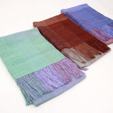 画像をギャラリービューアに読み込む, 真綿まとうショール 『グラデーション』 老舗ブランド 奥順謹製 結城紬 2024年 高級 大判 ショール ストール 絹100% 和装 洋装 着物 小紋 訪問着 着付け 羽織 着物コート 着物防寒 春 夏 秋 冬 通年 着物ショール 道中着 和装小物 プレゼント 誕生日 敬老 クリスマス【IT】K24-79