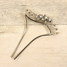 画像をギャラリービューアに読み込む, パールとストーンのかんざし 2色 花唐草 簪 かんざし パール 髪飾り イチョウ型 銀杏 ラインストーン ゴールド シルバー フォーマル 礼装 訪問着 着物 ドレス 結婚式 洋装 着付け 和装小物【IT】M15-014S M15-014G