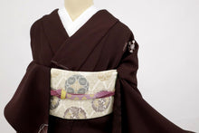 画像をギャラリービューアに読み込む, 【新品】仮絵羽 刺繍 付下げ 唐花宝相華模様 フォーマル 略礼装 無紋 ボルドー ワインレッド 和装きもの 袷正絹着物 SP2-9