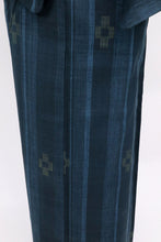 画像をギャラリービューアに読み込む, 【中古】長尺 単衣 紬 細やか縞に絣模様 濃淡紺色 カジュアル 身丈165.5cm 裄丈68cm 単衣着物 TA5-12