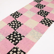 画像をギャラリービューアに読み込む, 反物 『源氏物語謹製』綿麻 麻ものがたり格子梅花模様 長さ12m 反巾37cm ピンク×ベージュ カジュアル お仕立て可 反24-161