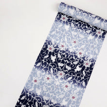 画像をギャラリービューアに読み込む, 【新品】 反物 『召しませ華』綿麻『近江ちぢみ』花唐草 黒紺×水色 麻85% 綿15% 長さ12.5cm 反巾39cm 日本製 夏着物 きもの 和装 反24-22