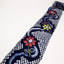 画像をギャラリービューアに読み込む, 浴衣反物 手しぼり 『有松鳴海絞』流線花模様 カジュアル 紺ネイビー 木綿 夏着物 お仕立て可 和装 絞り きもの 反24-252 古反