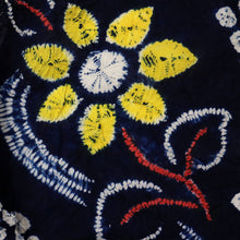 画像をギャラリービューアに読み込む, 浴衣反物 手しぼり 『有松鳴海絞』流線花模様 カジュアル 紺ネイビー 木綿 夏着物 お仕立て可 和装 絞り きもの 反24-252 古反