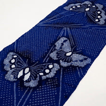 画像をギャラリービューアに読み込む, 【古反】しぼり 浴衣反物 蝶の舞模様 紺色 カジュアル お仕立て可 木綿 夏着物 反24-60