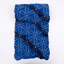 画像をギャラリービューアに読み込む, 手しぼり 浴衣 反物 麻の葉に斜めライン 青ブルー カジュアル 木綿 夏着物 お仕立て可 和装 絞り きもの 反25-109