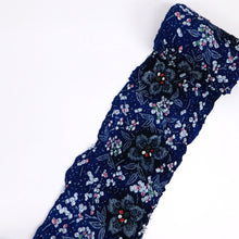 画像をギャラリービューアに読み込む, 手しぼり 浴衣 反物 あじさい桔梗の花 紺色 木綿 カジュアル 夏着物 お仕立て可 和装 絞り きもの 反25-110