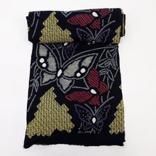 画像をギャラリービューアに読み込む, 手しぼり 浴衣反物 曲線に大小の蝶 濃紺 木綿 長さ12.2m 反巾37.5cm カジュアル お仕立可 夏着物 反25-146