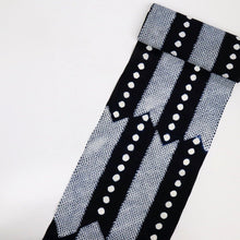 画像をギャラリービューアに読み込む, しぼり 浴衣反物『藤娘』矢羽根の市松模様 濃紺 木綿 反巾37.5cm カジュアル お仕立可 夏着物 反25-151