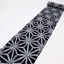 画像をギャラリービューアに読み込む, 手しぼり 浴衣反物 シンプル麻の葉模様 木綿 濃紺 木綿 反巾36.5cm カジュアル お仕立可 夏着物 反25-152