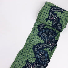 画像をギャラリービューアに読み込む, 手しぼり 浴衣反物 流水地紙に舞蝶 お仕立て可 青緑 カジュアル 木綿 夏着物 お仕立て可 和装 絞り きもの 反25-154