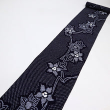 画像をギャラリービューアに読み込む, 手しぼり 浴衣反物 クレマチスの花模様 濃紺 木綿 反巾36cm カジュアル お仕立可 夏着物 反25-171