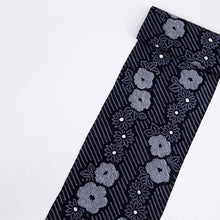 画像をギャラリービューアに読み込む, 手しぼり 浴衣反物 花々ライン 木綿 紺 木綿 反巾36cm 長さ12m カジュアル お仕立可 夏着物 反25-174