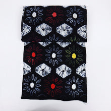 画像をギャラリービューアに読み込む, 手しぼり 浴衣反物 亀甲繋ぎ花模様 濃紺 木綿 反巾36cm カジュアル お仕立可 夏着物 反25-178