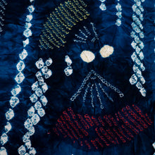 画像をギャラリービューアに読み込む, 浴衣『本場鳴海志ぼり』反物 扇子とライン 濃淡紺色 木綿 カジュアル 夏着物 お仕立て可 和装 絞り きもの 反25-31