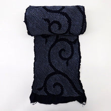 画像をギャラリービューアに読み込む, 手しぼり 浴衣反物 唐草模様総鹿の子絞り 紺 木綿 カジュアル 夏着物 お仕立て可 和装 絞り きもの 反25-54