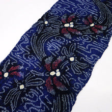 画像をギャラリービューアに読み込む, 手しぼり 浴衣反物 流水にとんぼ 濃淡紺色 カジュアル 木綿 夏着物 お仕立て可 和装 絞り きもの 反25-56