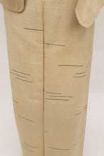 画像をギャラリービューアに読み込む, 【中古】単衣 希少『ざざんざ織り』紬 横段霞 淡いベージュ カジュアル 身丈160cm 裄丈67cm 正絹 TY7-10