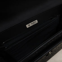 画像をギャラリービューアに読み込む, 【中古】印傳屋 和装バッグ 黒鹿革×黒漆 変わり菊唐草 冠婚葬祭 着物に合わせ z4-36