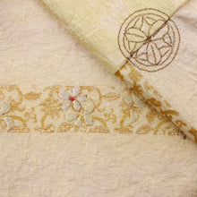 画像をギャラリービューアに読み込む, 【中古】訪問着 煌びやか横段に小さな花の刺繍 背紋有 淡黄色 身丈157cm 裄丈68.5cm msize 仕立て上がり 袷正絹着物  SY3-5
