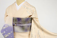 画像をギャラリービューアに読み込む, 【中古】訪問着 極上刺繍 花びら舞う桜の花模様 フォーマル 略礼装 藤クリーム色 身丈168cm 裄丈69cm 袷正絹着物 HY1-42 lsize
