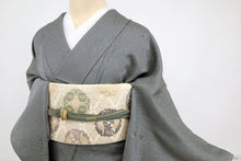 画像をギャラリービューアに読み込む, 【中古】特選 付下げ 刺繍 小さな宝尽くし 濃灰色グレー セミフォーマル 身丈159cm 裄丈62.5cm 袷正絹着物 msize SG1-6
