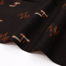 画像をギャラリービューアに読み込む, 【中古】特選『本場久米島紬』トィグワー琉球文様 黒茶色 身丈162cm 裄丈68cm 袷正絹着物 msize wide TC1-2
