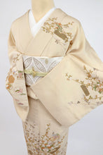 画像をギャラリービューアに読み込む, 【中古】小さめ 訪問着 豪華刺繍 桜に雪輪色紙松竹梅 ベージュ 肌色 身丈151.5cm 裄丈62cm 袷正絹着物 ssize スモールサイズ HY3-4
