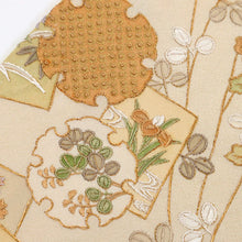 画像をギャラリービューアに読み込む, 【中古】小さめ 訪問着 豪華刺繍 桜に雪輪色紙松竹梅 ベージュ 肌色 身丈151.5cm 裄丈62cm 袷正絹着物 ssize スモールサイズ HY3-4
