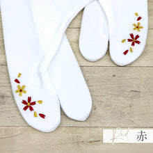 画像をギャラリービューアに読み込む, 刺繍 ストレッチ足袋 花模様 全3色　フリーサイズ 新品 足袋カバー たびカバー Flower 白 こはぜなし コハゼ 刺繍 刺繍足袋 レディース 女性 着物 イベント 成人式 振袖 花 和装小物 【TT】K22-19
