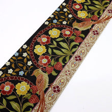 画像をギャラリービューアに読み込む, 【新品】『召しませ花』半幅帯 リバーシブル いちご泥棒×花唐草ライン 黒 カジュアル きもの 和装 BB10-4
