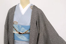 画像をギャラリービューアに読み込む, 【新品】羽織 江戸小紋伊勢型『穂高勝』萩唐草 カジュアル 白黒 身丈94.5cm 裄丈69.5cm 正絹着物上 CB1-12
