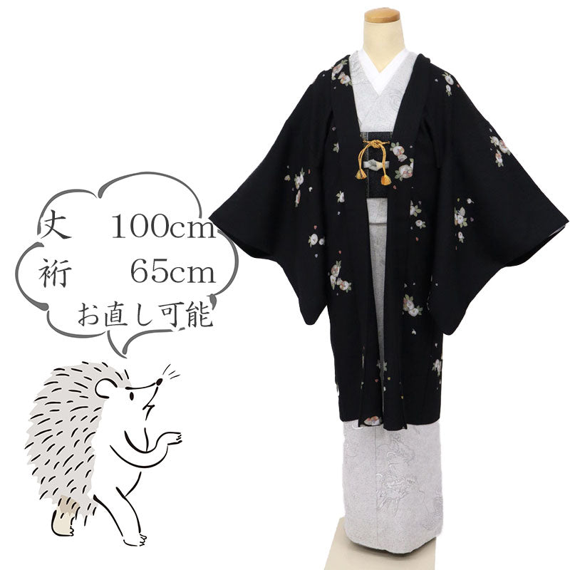 【中古】羽織 和装コート 光琳椿に雪うさぎ ひも付き カジュアル 黒地 身丈100cm 裄丈65cm 正絹着物上 CB1-17