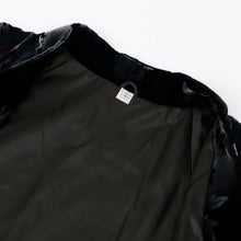 画像をギャラリービューアに読み込む, 【中古】都衿和装コート あったかベロア素材 花模様 黒 化繊着物上 カジュアル 身丈85.5cm 裄丈66.5cm CB2-26
