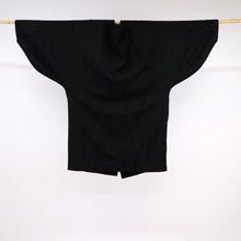 画像をギャラリービューアに読み込む, 【中古】ノーカラー 和装コート エレガント唐草模様 黒 カジュアル 身丈90cm 裄丈65cm 正絹着物上 CB2-31
