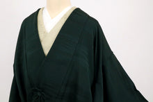 画像をギャラリービューアに読み込む, 【中古】道中着 和装コート 鴛鴦刺繍 丹後ちりめん カジュアル 深緑 身丈92.5cm 裄丈63.5cm 正絹着物上 CG12-26
